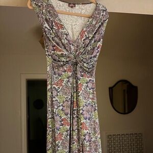 Salaam Lilac Floral Knee Length Knot Vneck Sleeveless Dress--M